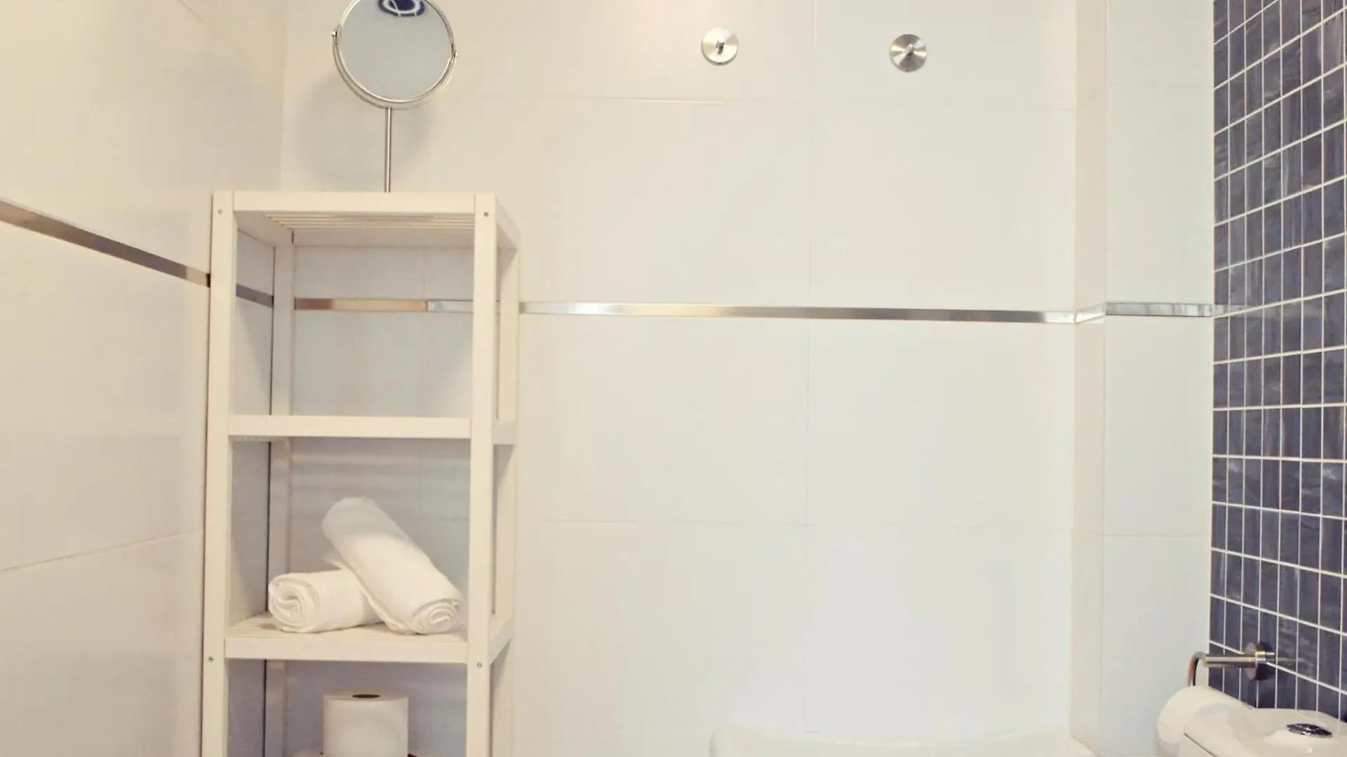 Apartament Cozy Apatment Just 10 Mins From The City Centre Malaga