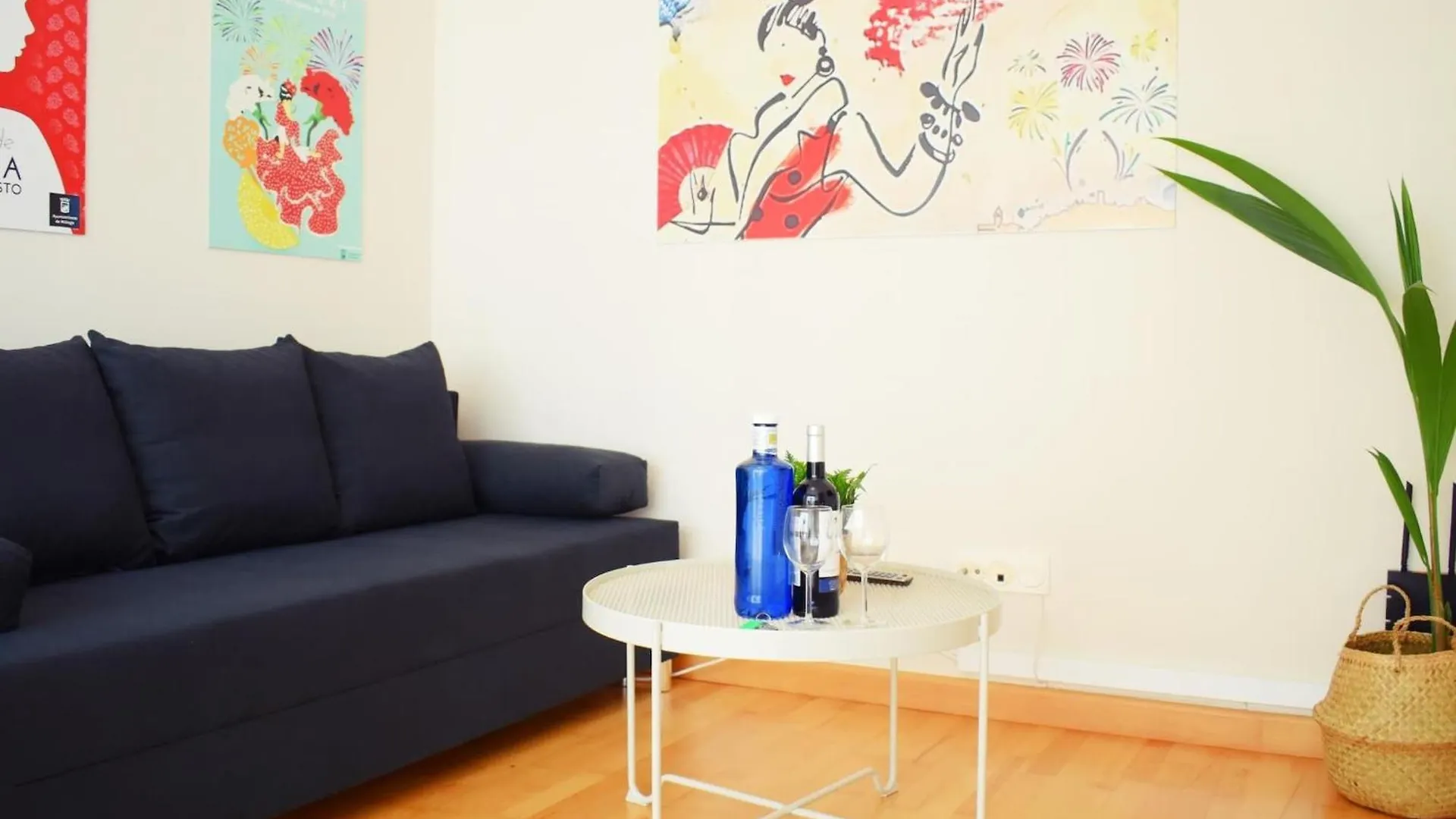 Apartamento Cozy Apatment Just 10 Mins From The City Centre Málaga